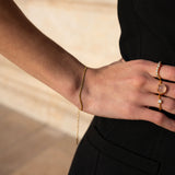 Wave Ring aus 18 Karat vergoldetem Silber mit 9 zirkonia