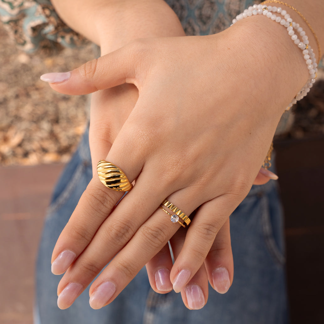 Lara wave dome ring