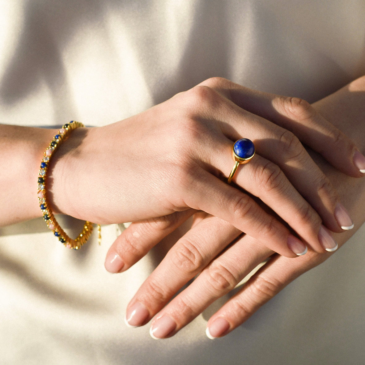 Royal Armbånd i 18 karat guldbelagt sølv med Malakit, pink opal, lapis lazuli og zirkonia