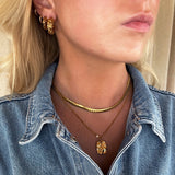 Mary halskæde med hamret look vedhæng