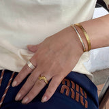 Pristine eleganter Armreif mit Zirkonia