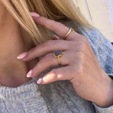 Prestige Ring aus 18 Karat vergoldetem Silber mit grauem Mondstein