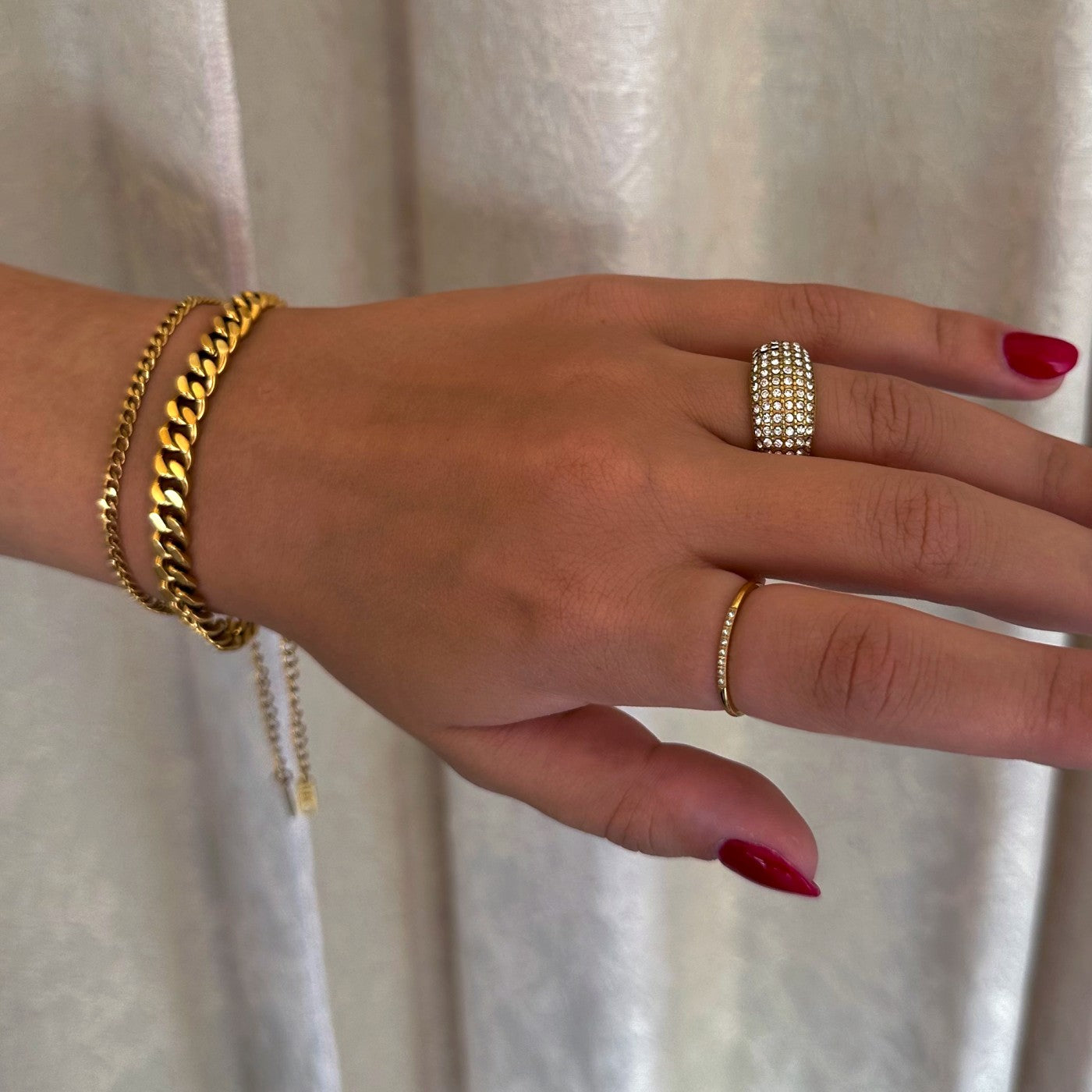 Xenia klassisk dome ring med zirkonia