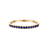Fine ring i 14 kt guld med Safir